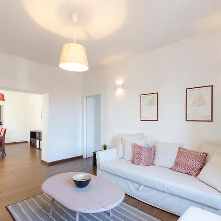Joivy Spacious Family Apt For 4, In Carignano, Генуа Екстериор снимка