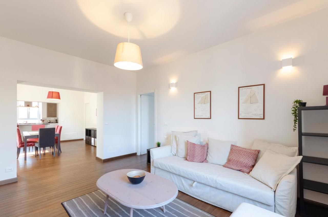 Joivy Spacious Family Apt For 4, In Carignano, Генуа Екстериор снимка