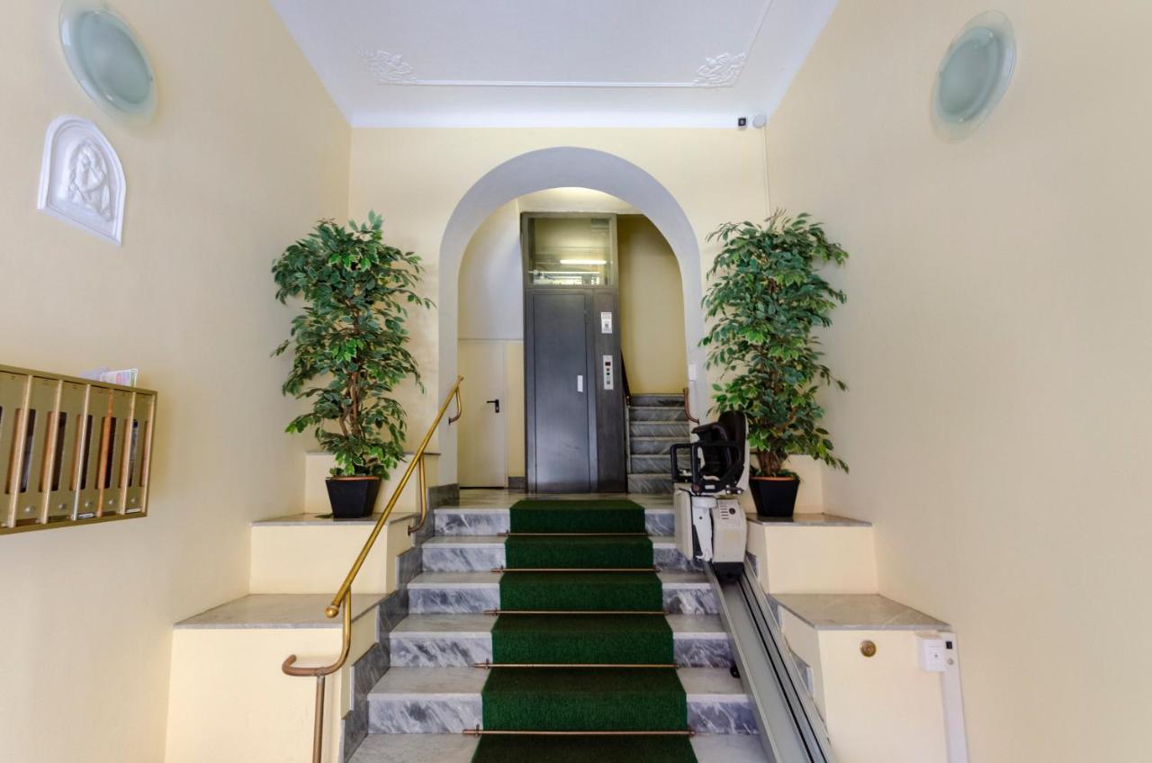 Joivy Spacious Family Apt For 4, In Carignano, Генуа Екстериор снимка