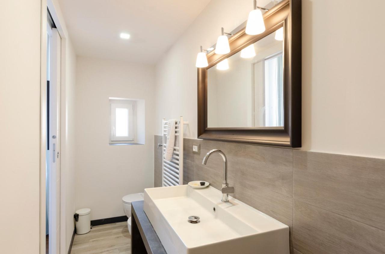 Joivy Spacious Family Apt For 4, In Carignano, Генуа Екстериор снимка
