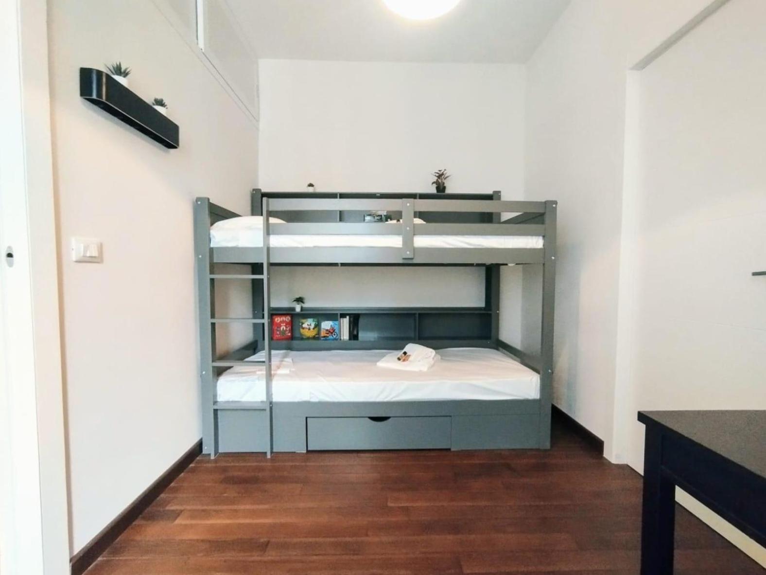 Joivy Spacious Family Apt For 4, In Carignano, Генуа Екстериор снимка